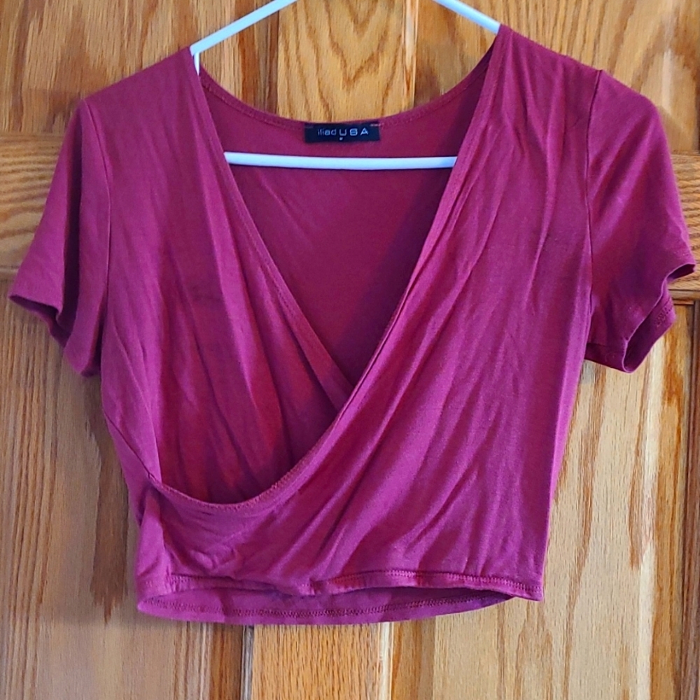Iliad cross wrap crop